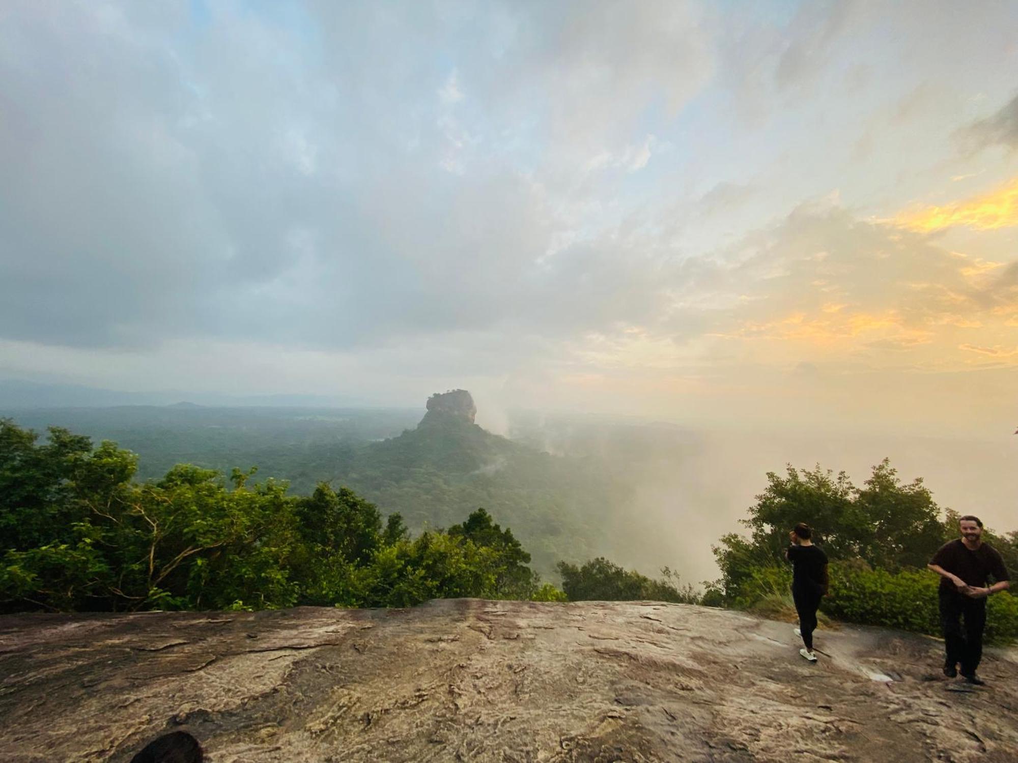 Green House Resort Sigiriya Bagian luar foto