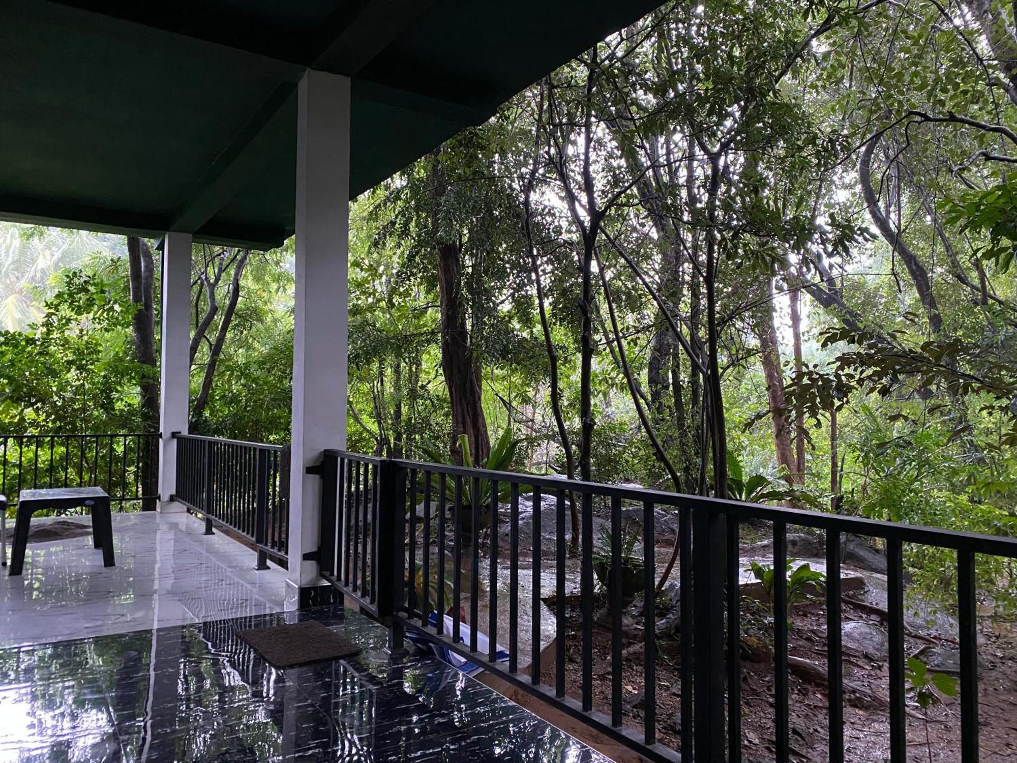 Green House Resort Sigiriya Bagian luar foto