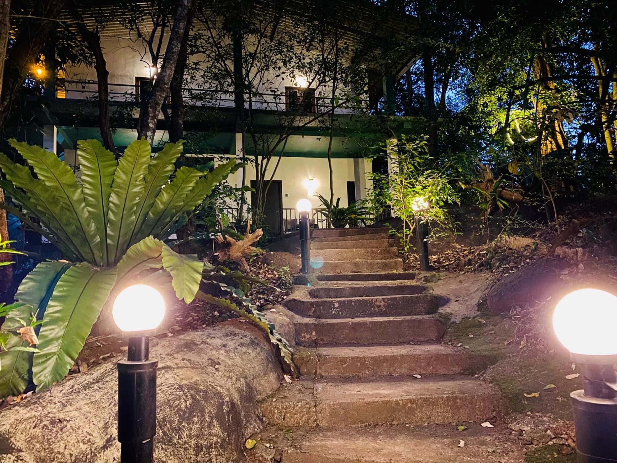 Green House Resort Sigiriya Bagian luar foto